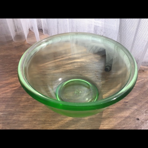 VINTAGE ANCHOR HOCKING GREEN URANIUM GLASS MIXING BOWL - Picture 4 of 8